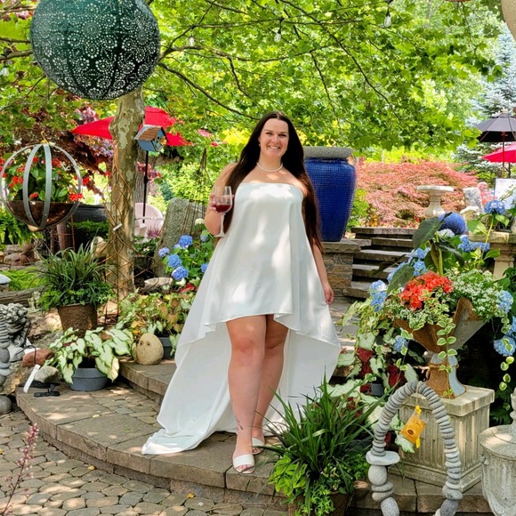 Fashion Nova • High Expectations Satin Gown - White mini dress with train • 1XL - Picture 9 of 9